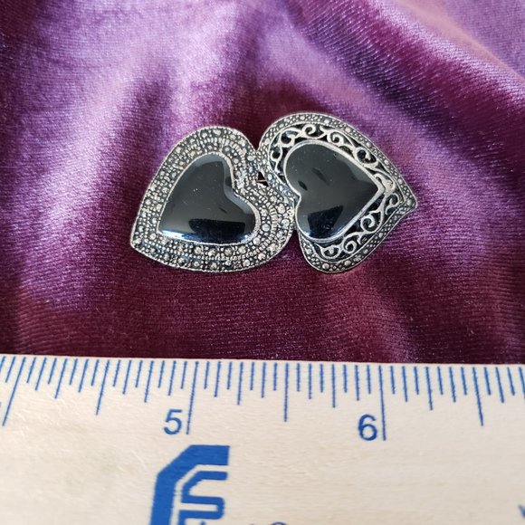 2 For $20 Brooch two hearts - Picture 3 of 5